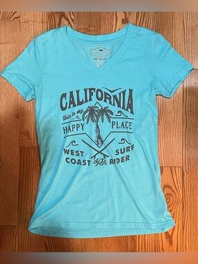 California Graphic V‑Neck Tee - Aqua